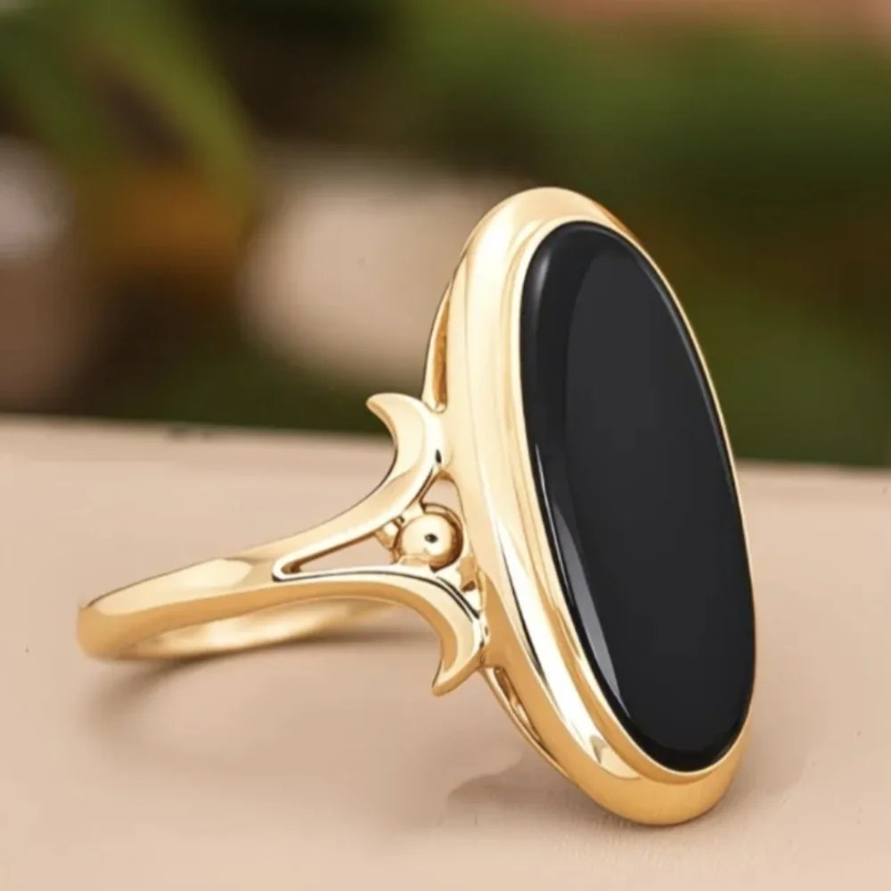 Elegant Oval Black Onyx Yellow Gold Ring Size 6.0 NWT